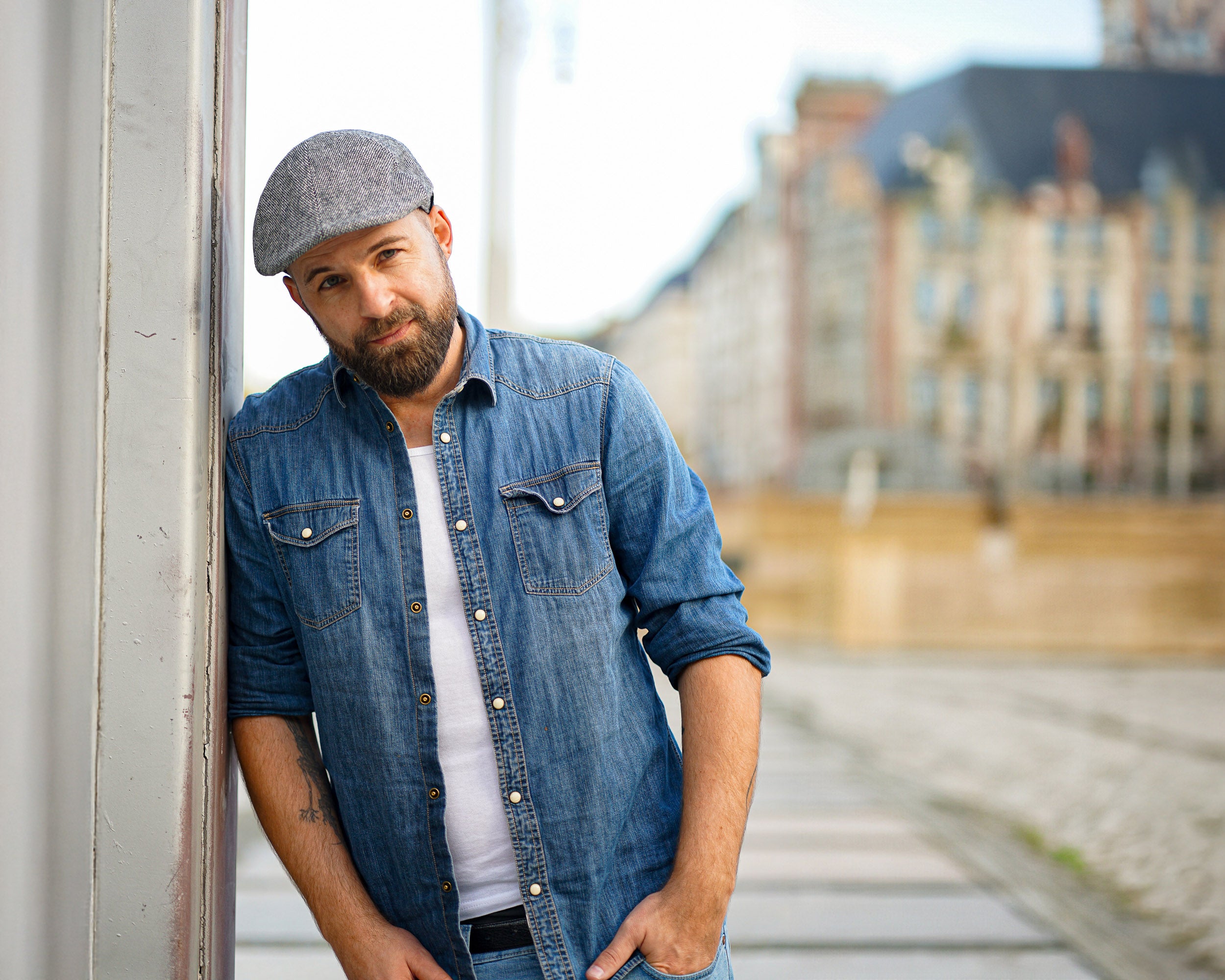 Mann mit Flatcap in Chemnitz